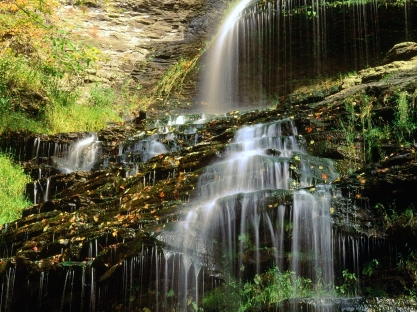 waterfall_autumn_nature_91395_1600x1200
